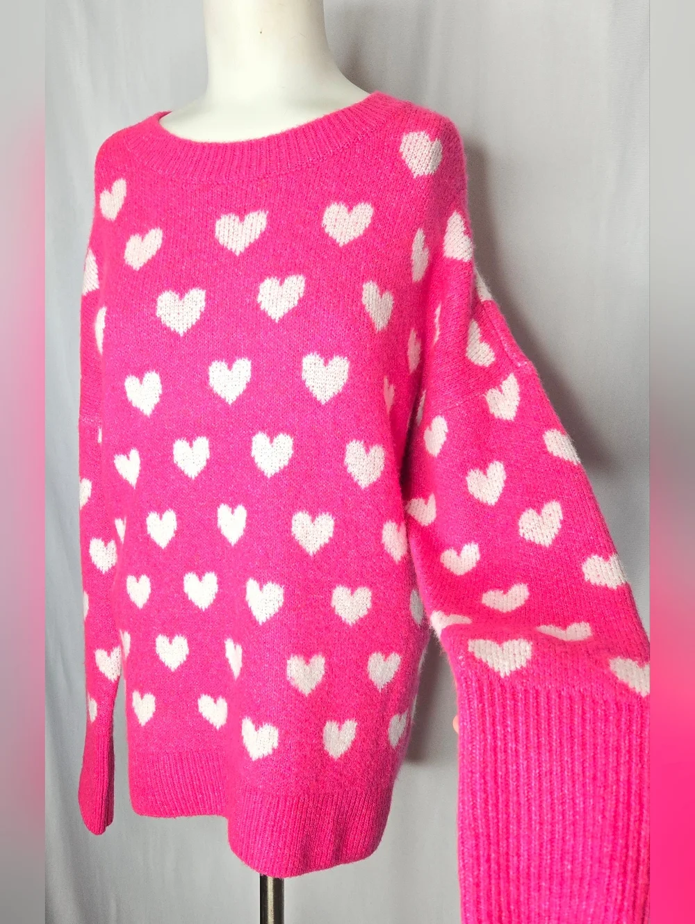 Vince Camuto Pink White Heart Intarsia Oversized Knit‎ Crewneck Sweater M NWOT